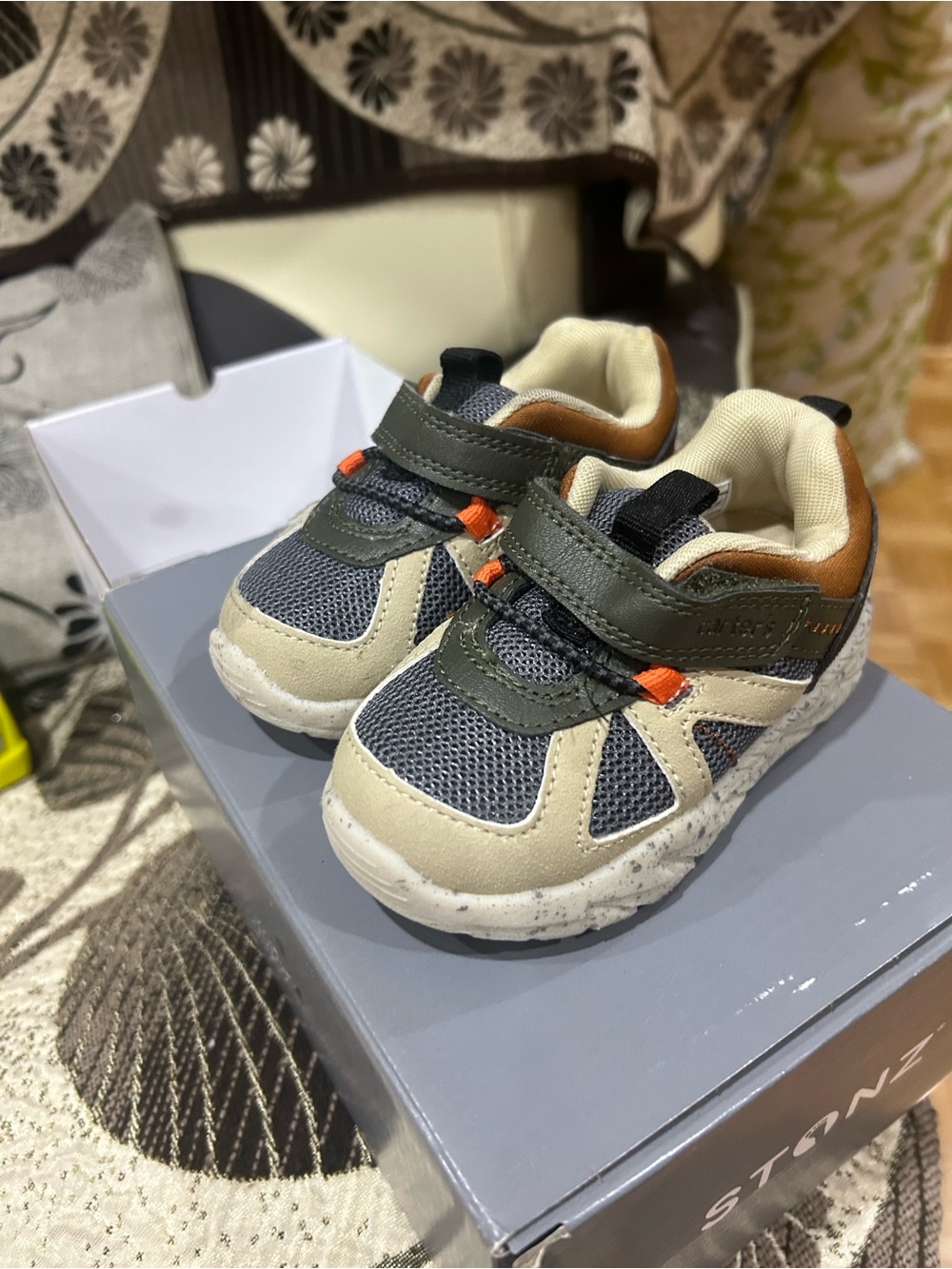 Casual Kids Lace-Free Sneakers in Gray, Beige & Olive
